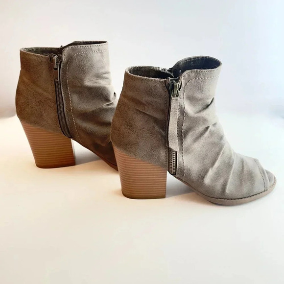 Charming Charlie Open-Toe Ankle Booties Size 7 Color Taupe Heel 3" Inside Zipper - Picture 6 of 9